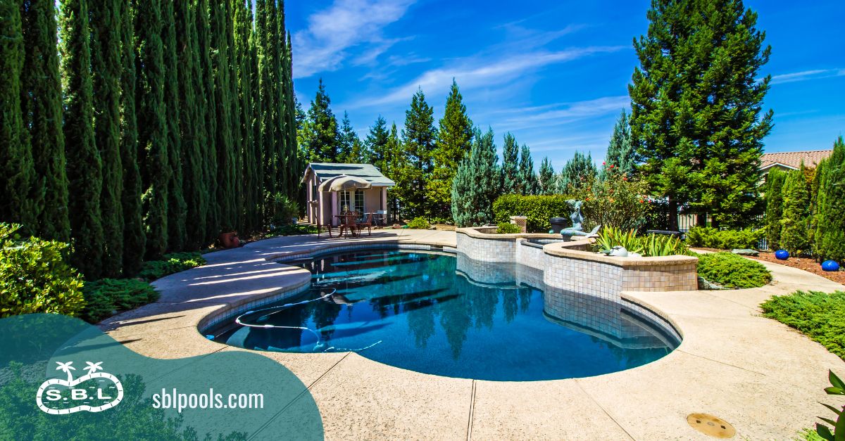 Swimming Pool Builders in Woodland Hills